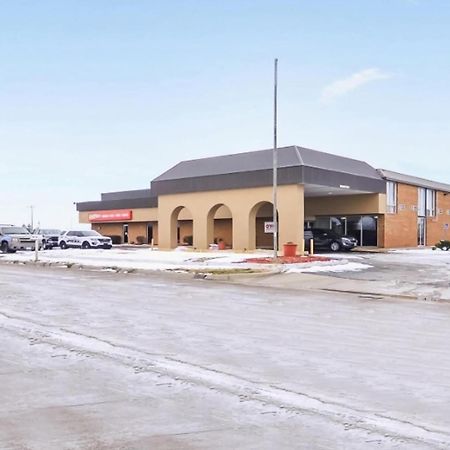 Oyo Hotel Goodland Ks Hwy 24 Dış mekan fotoğraf