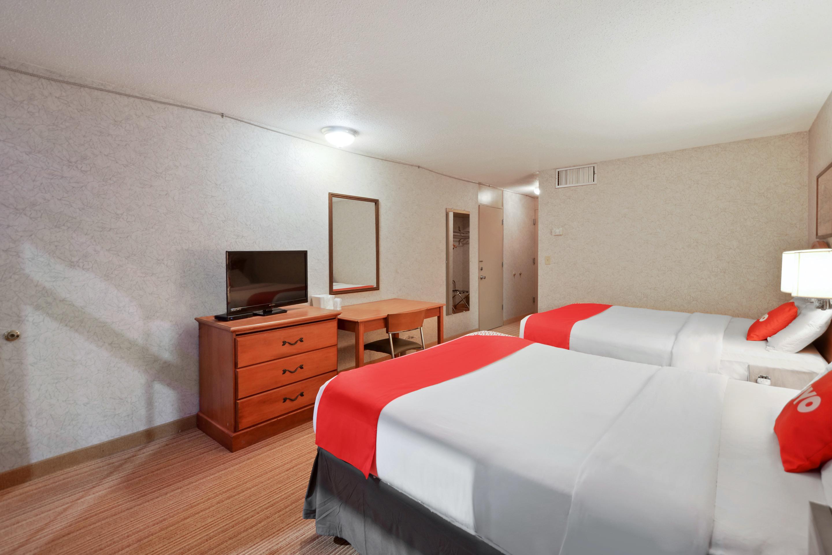 Oyo Hotel Goodland Ks Hwy 24 Dış mekan fotoğraf