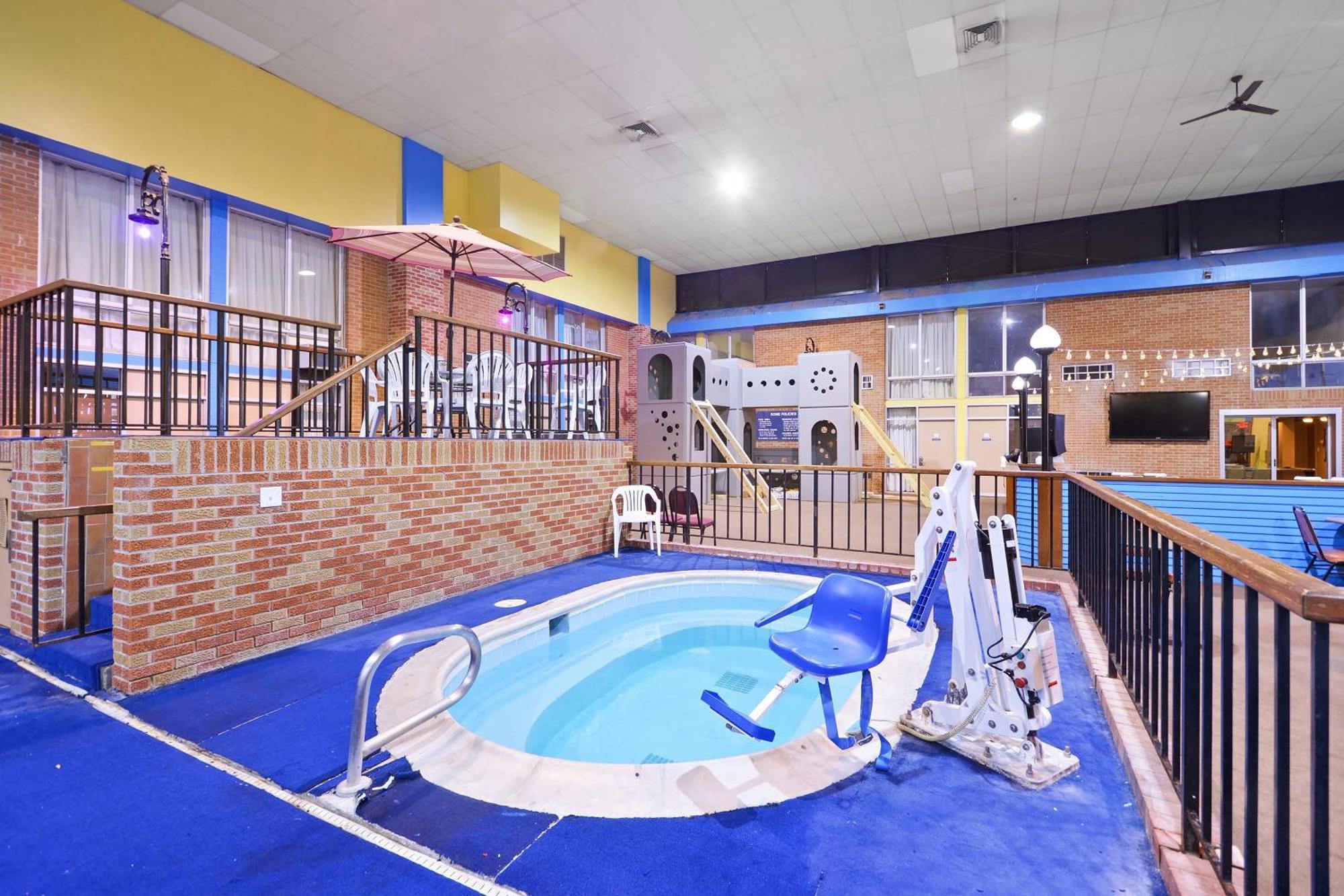 Oyo Hotel Goodland Ks Hwy 24 Dış mekan fotoğraf