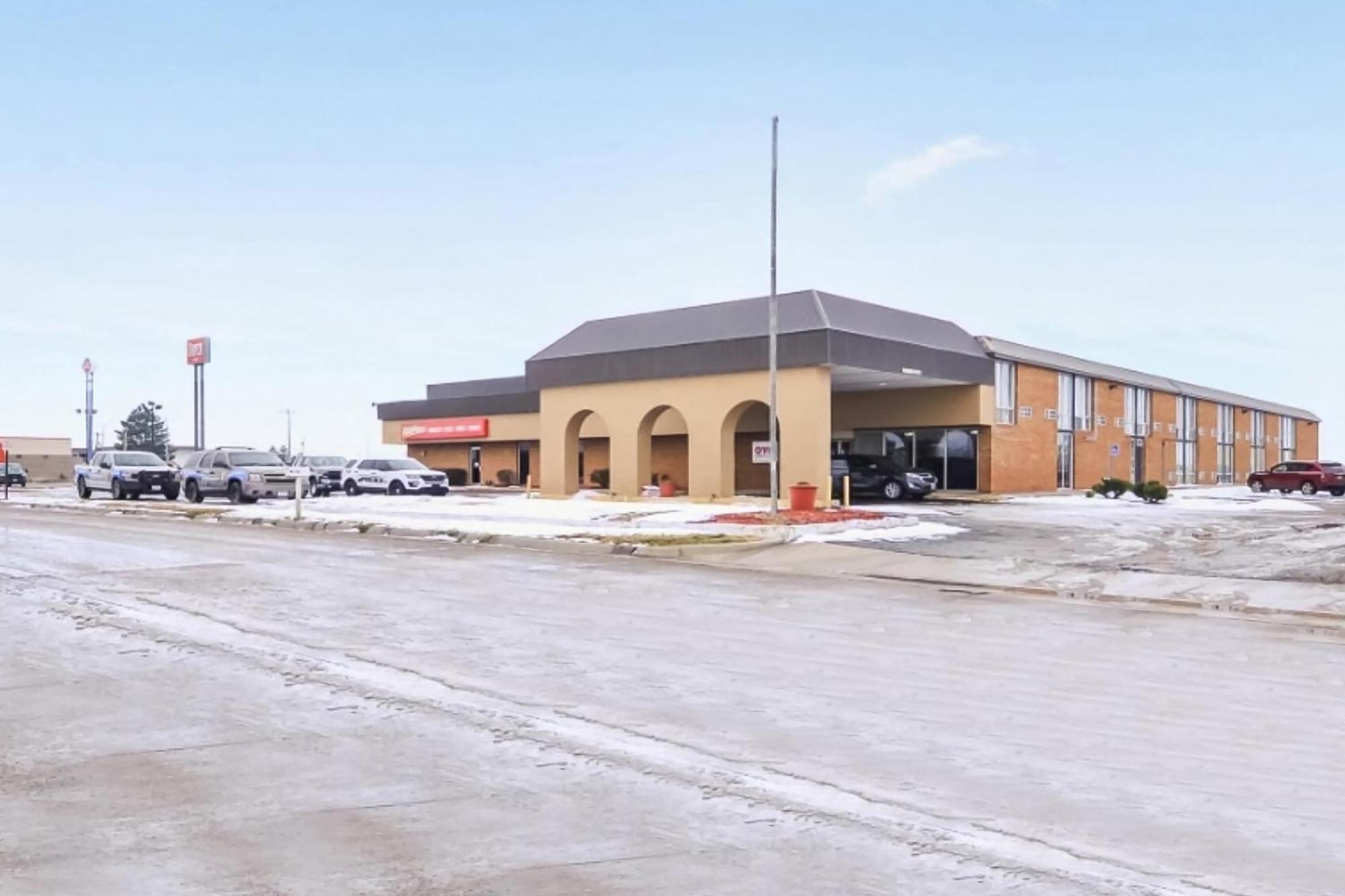 Oyo Hotel Goodland Ks Hwy 24 Dış mekan fotoğraf
